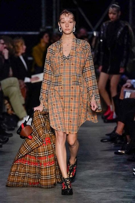 burberry aw 2019|burberry tempest fashion.